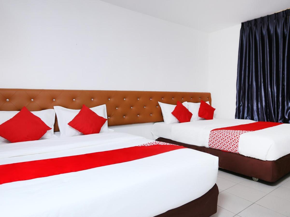 Oyo 89672 Eg Hotel Jj Johor Bahru Extérieur photo