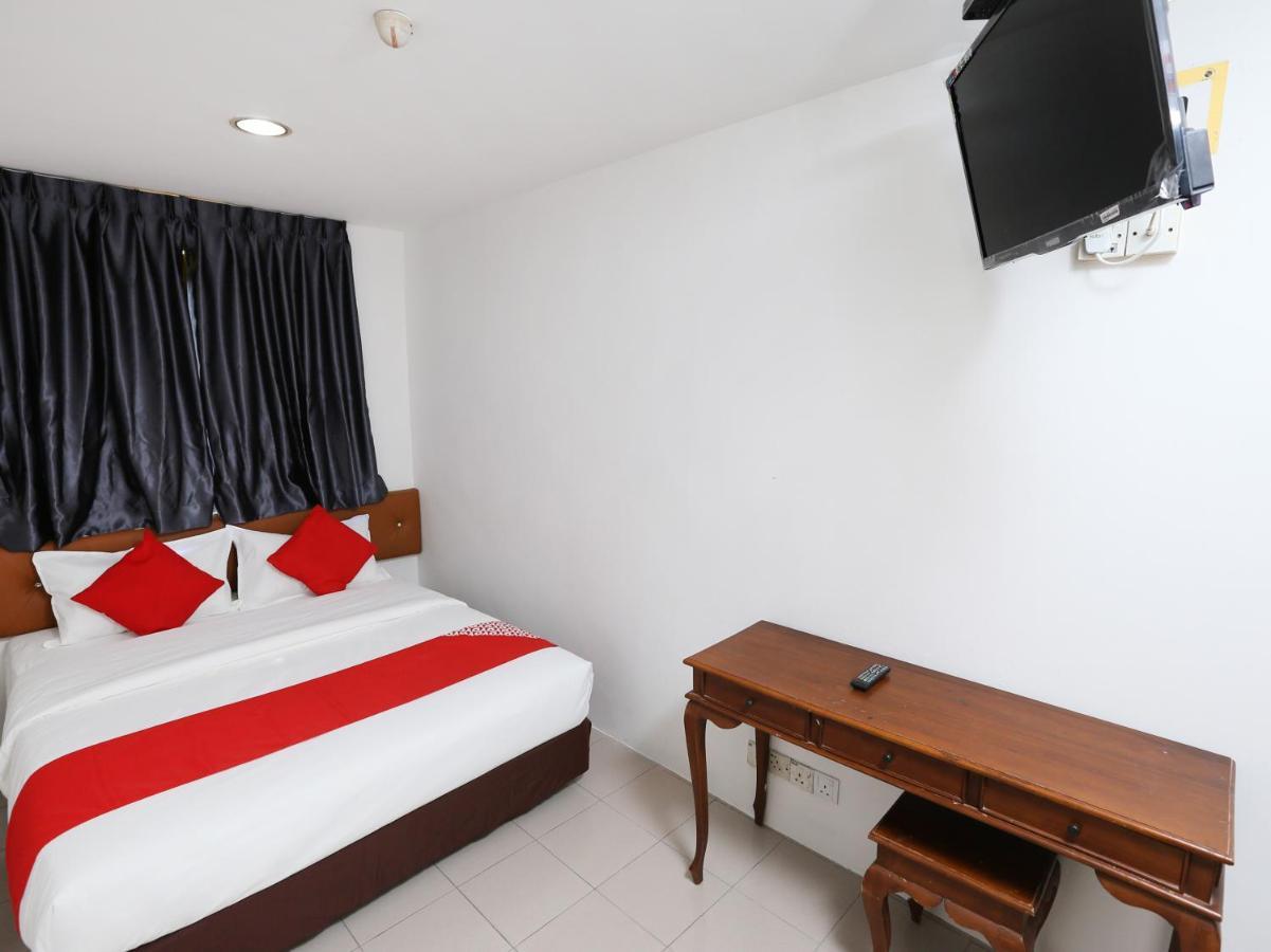 Oyo 89672 Eg Hotel Jj Johor Bahru Extérieur photo