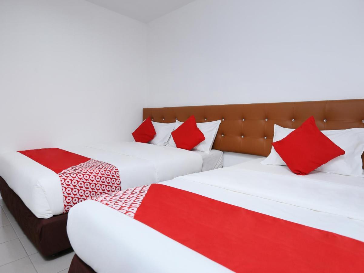 Oyo 89672 Eg Hotel Jj Johor Bahru Extérieur photo